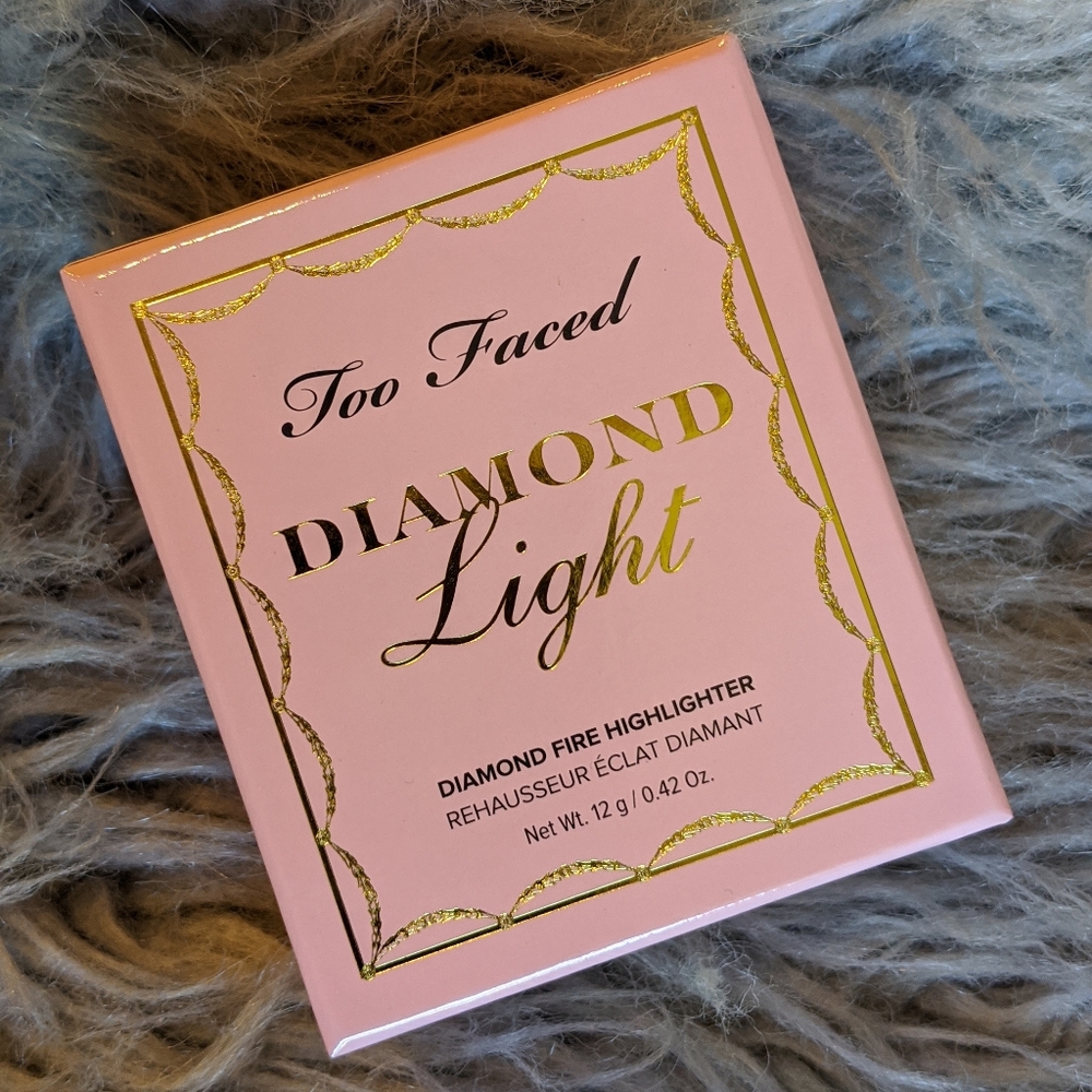 💎NIB TOO FACED Diamond Light Highlighter
